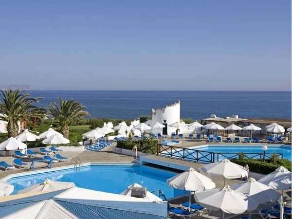 10 parimat hotelli Kreekas 2026. aastal | Coral Travel