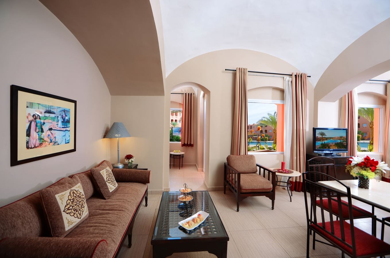 rooms-junior-suite-pool-view